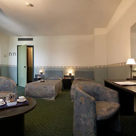 Pacific Airport Hotel
