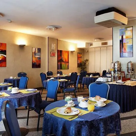 Pacific Airport Hotel