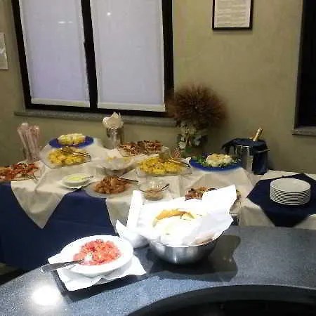 Hotel Pacific Airport 3*