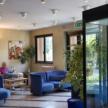 Pacific Airport Hotel 3*