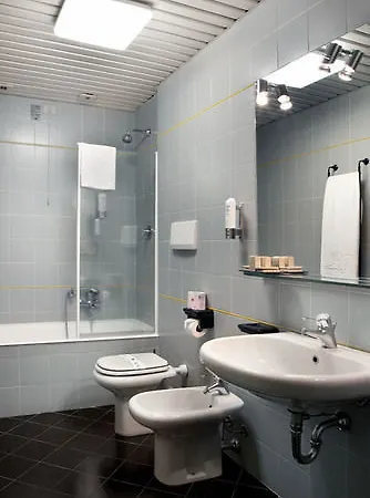 Pacific Airport Hotel