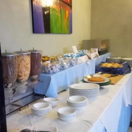Pacific Airport Hotel 3*