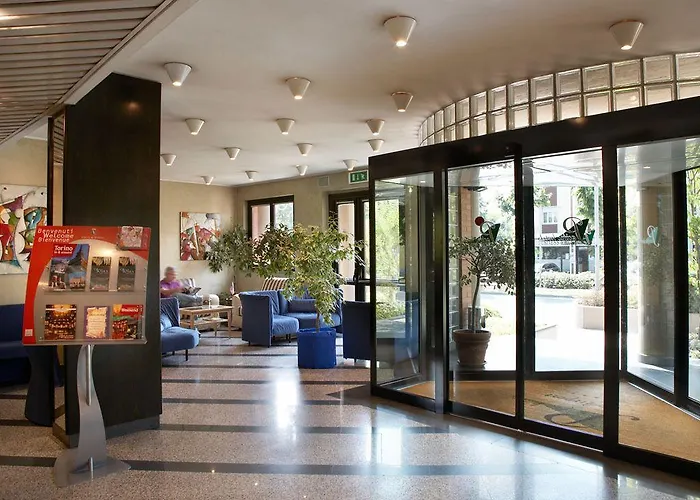 Hotel Pacific Airport