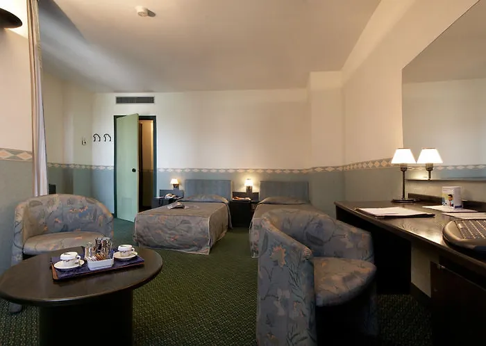 Pacific Airport Hotel