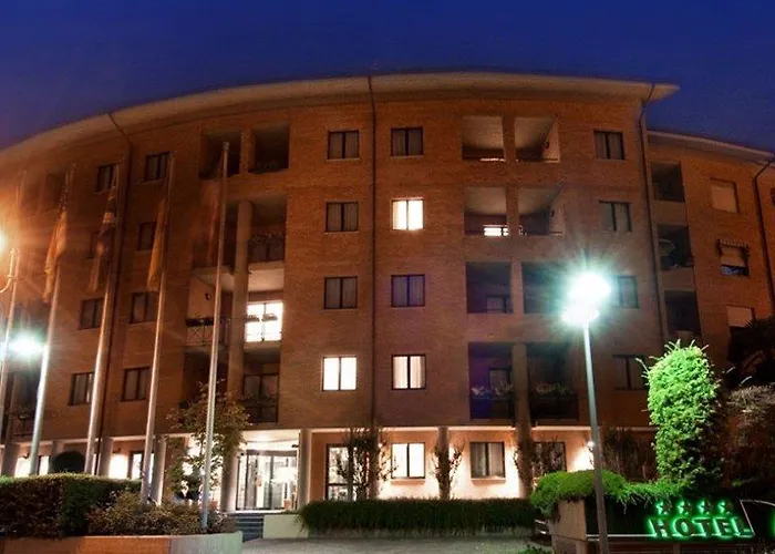 Hotel Pacific Airport