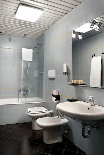 Pacific Airport Hotel