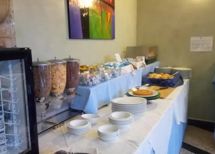 Pacific Airport Hotel 3*