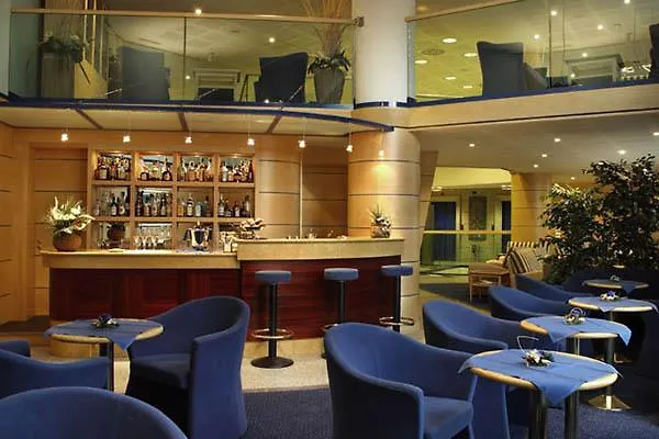 Pacific Airport Hotel 3*